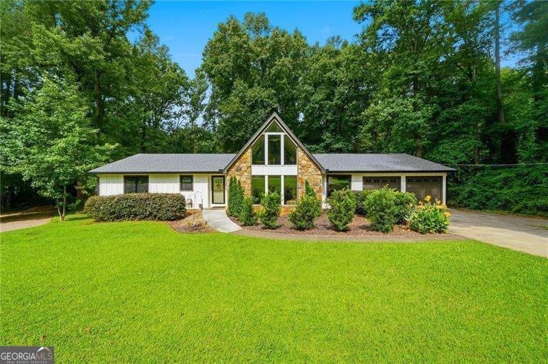 3043 S Meadow Court, Marietta, GA 30062 Main Photo