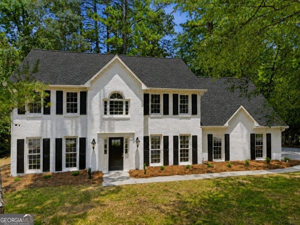 4933 Willow Creek Drive, Woodstock, GA 30188