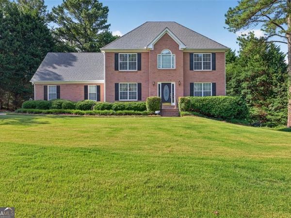 860 Scenic Lake Drive, Lawrenceville, GA 30045