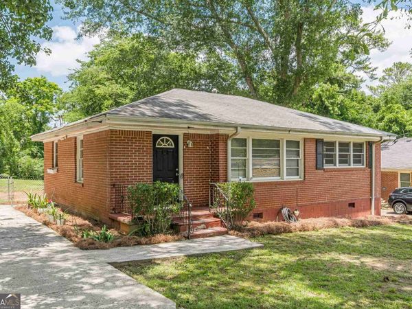 818 Sherwood Circle, Forest Park, GA 30297