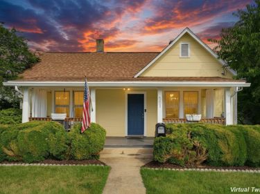 551 HIGHLAND AVE, WAYNESBORO, VA 22980