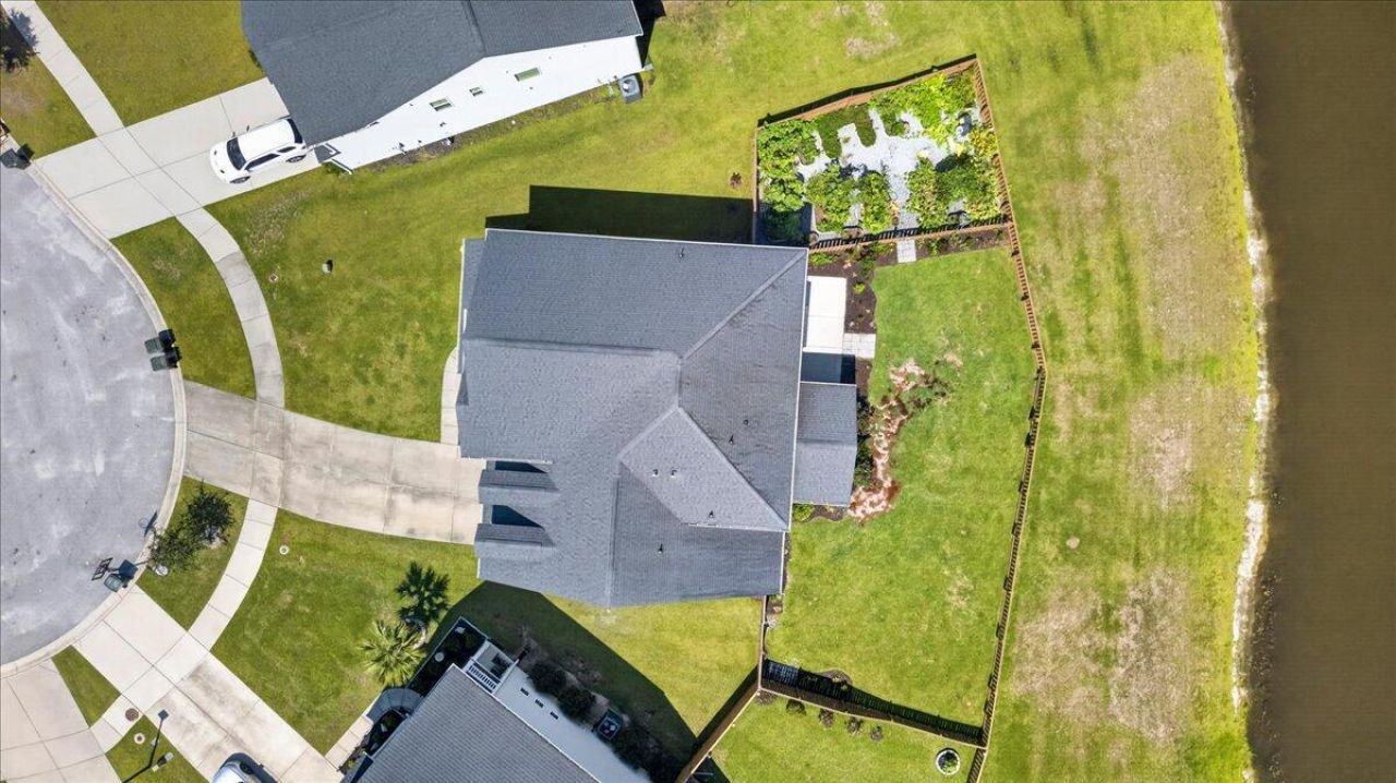 126 Cotesworth Court Photo 42