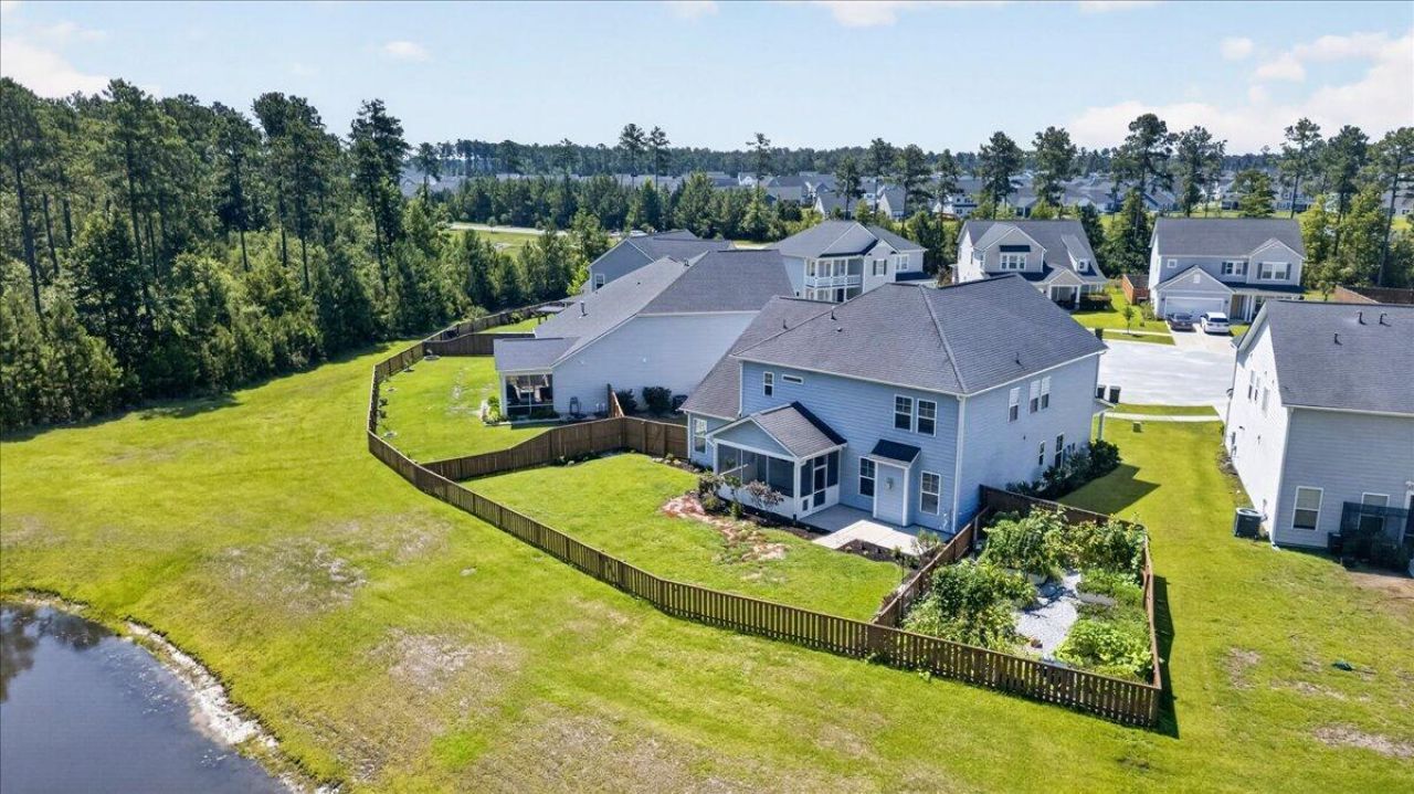 126 Cotesworth Court Photo 44