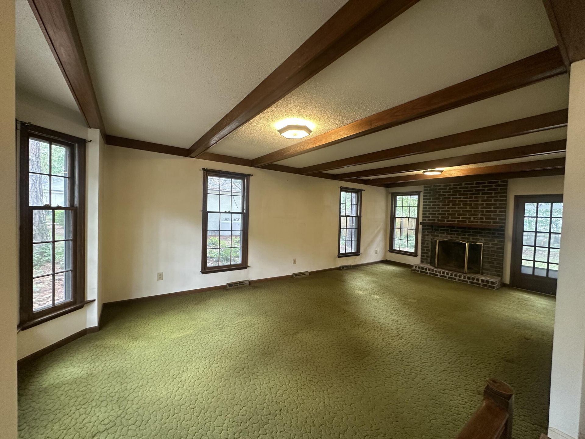 688 Pelzer Drive Photo 13