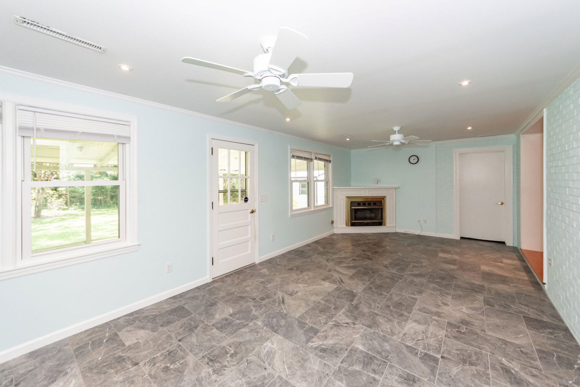 2416 Tiffany Drive Photo 19