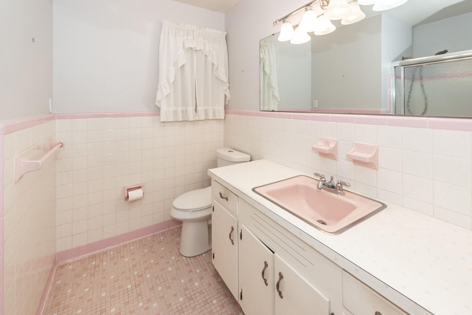 2416 Tiffany Drive Photo 34