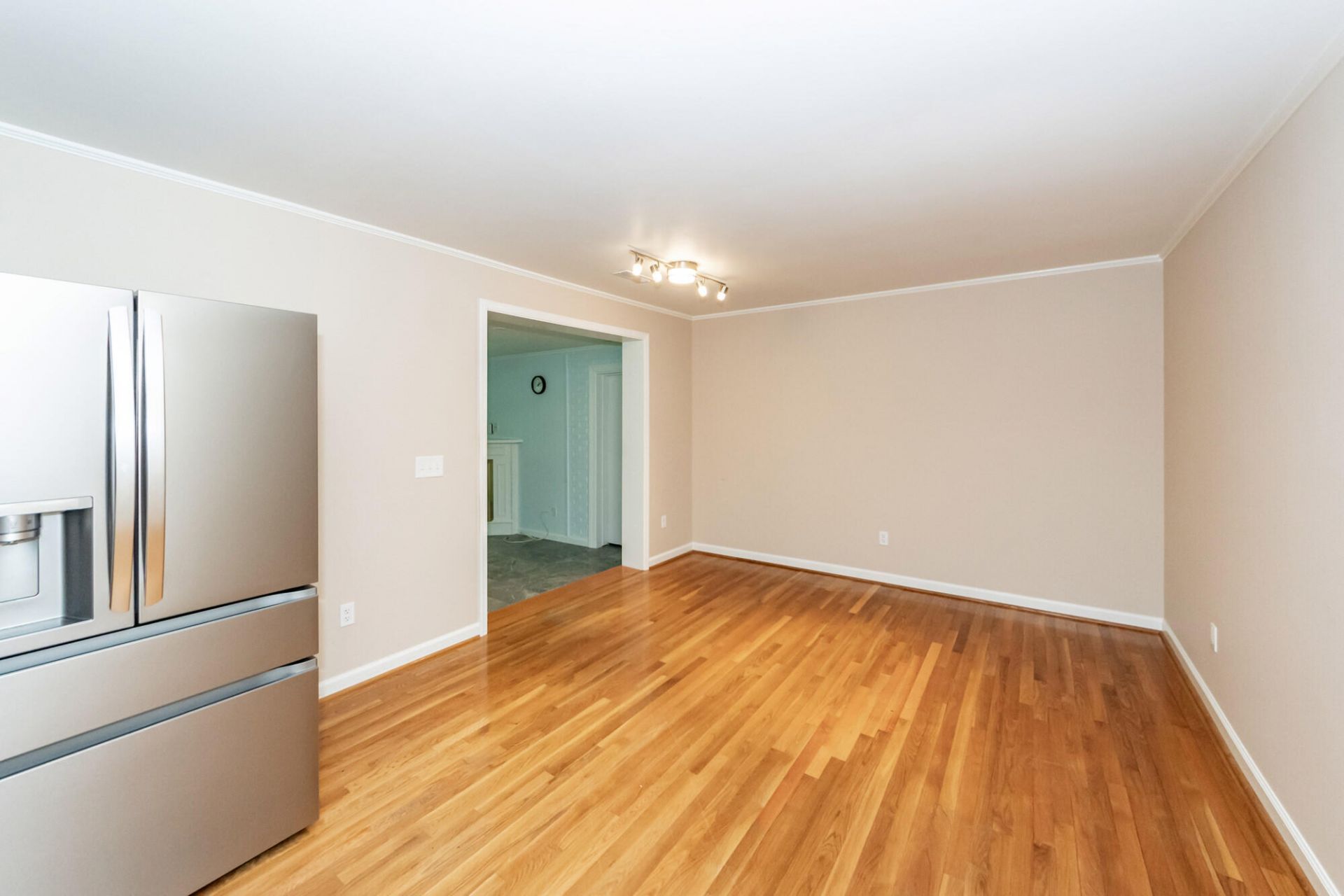 2416 Tiffany Drive Photo 9
