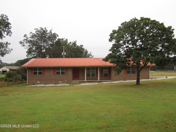 1558 Mississippi 30 , New Albany, MS 38652