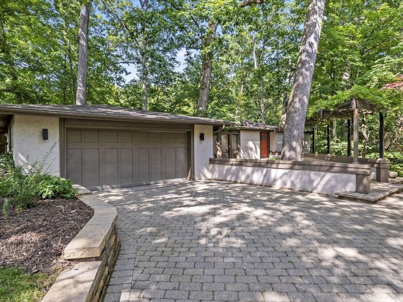 815 Lookout Point Drive, Columbus, OH 43235 Photo 5