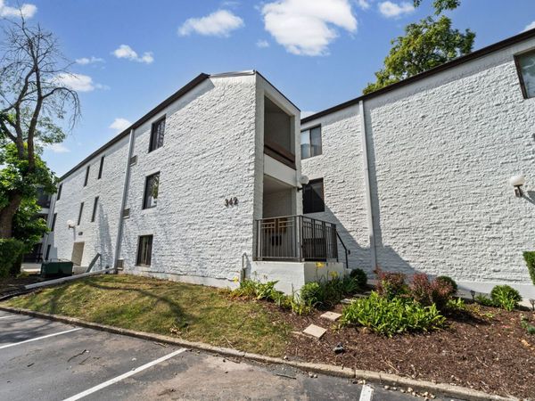 342 W Miner Street, Unit 1A, Arlington Heights, IL 60005