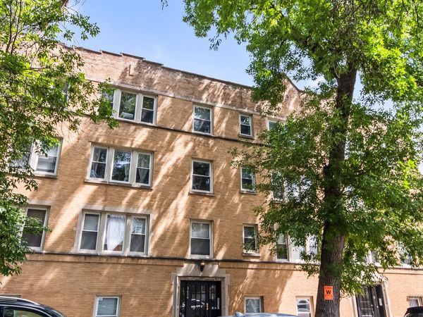 3652 W Belle Plaine Avenue , Unit 304, Chicago, IL 60618