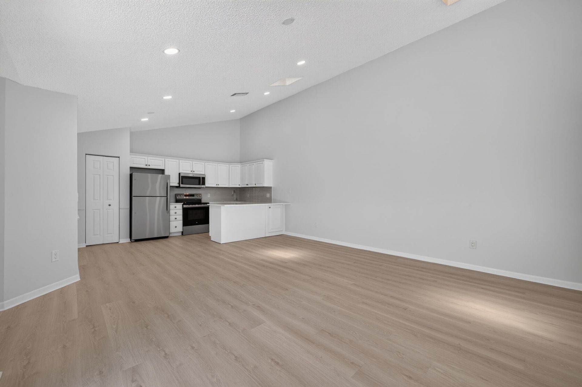 5620 Eagle Lake Drive, Palm Beach Gardens, FL 33418 Photo