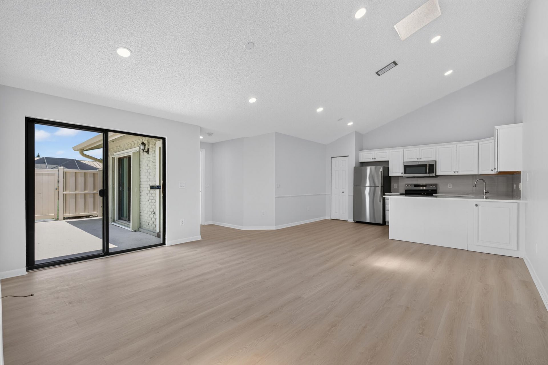 5620 Eagle Lake Drive, Palm Beach Gardens, FL 33418 Photo