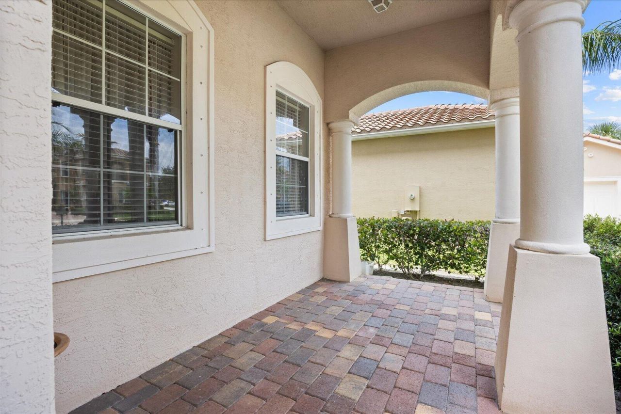 5718 SW Bald Eagle Drive, Palm City, FL 34990 Photo
