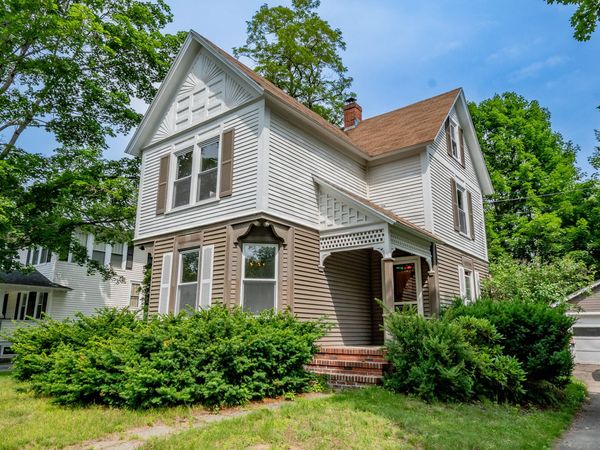 18 Prospect Street , Skowhegan, ME 04976
