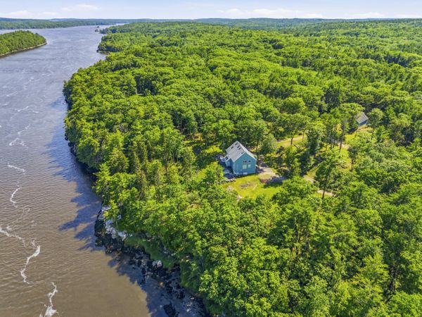 64 Pleasant Cove Road, Phippsburg, ME 04562