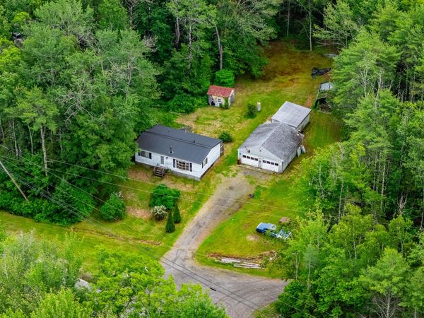 41 River Road, Boothbay, ME 04537