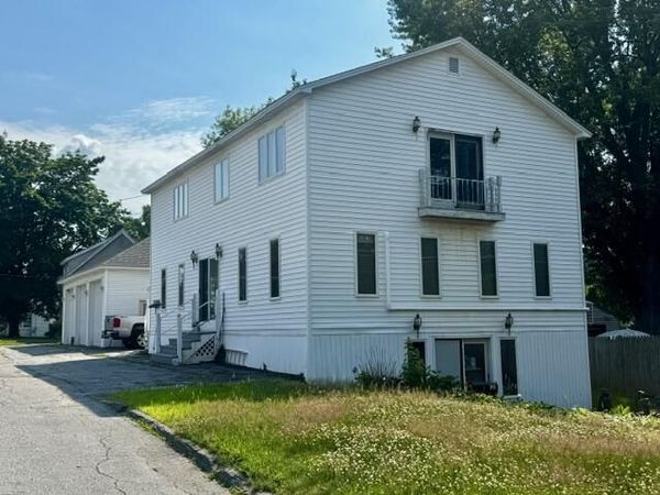 121 Clinton Avenue , Winslow, ME 04901