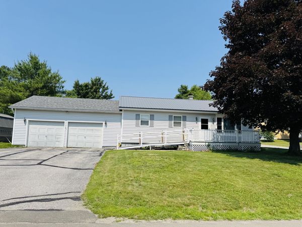 18 Western Avenue, East Millinocket, ME 04430