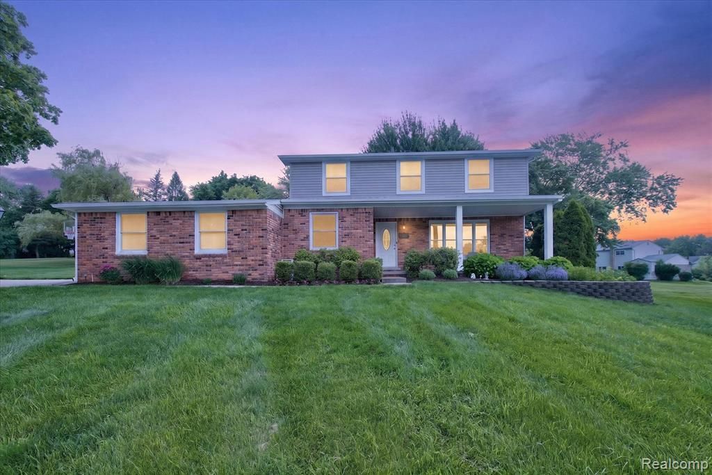 31136 Carriage Hill Court, Farmington Hills, MI 48331 Main Photo