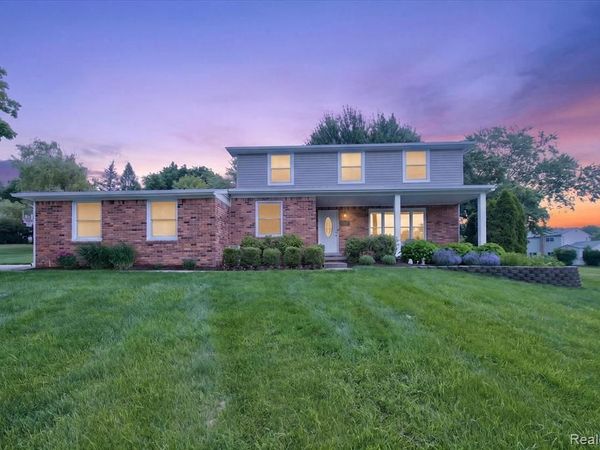 31136 Carriage Hill Court, Farmington Hills, MI 48331