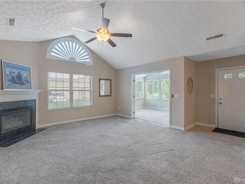 221 Villa Pointe Drive, Springboro, OH 45066 Photo 4