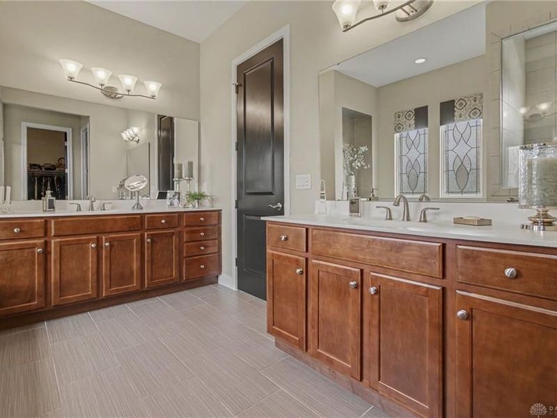 8961 Oakcrest Way, West Chester, OH 45069 Photo 18