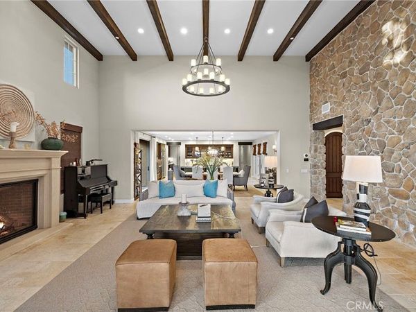 137 Sunset, Irvine, CA 92602