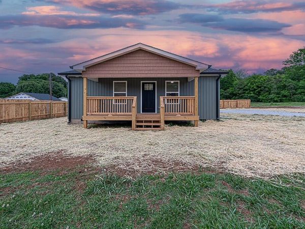 135 Short Street , Athens, TN 37303