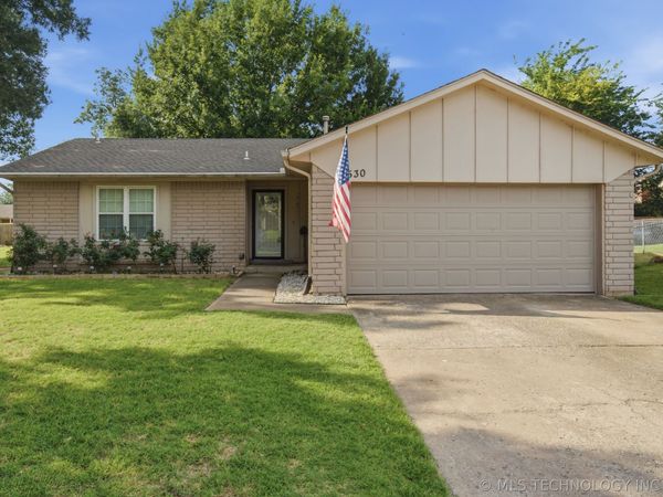 530 E D Street , Jenks, OK 74037