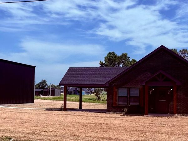 11768 Maximus Lane , Kingston, OK 73439