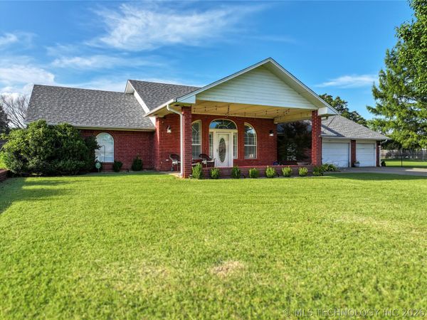 1012 Elm , Sulphur, OK 73086