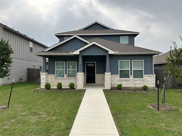 912 Main ST, Hutto, TX 78634