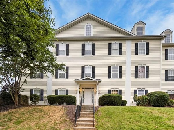 2206 McConnell Drive, Kernersville, NC 27284