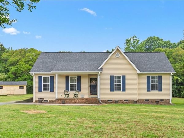 2563 Foxfire Lane, Burlington, NC 27217