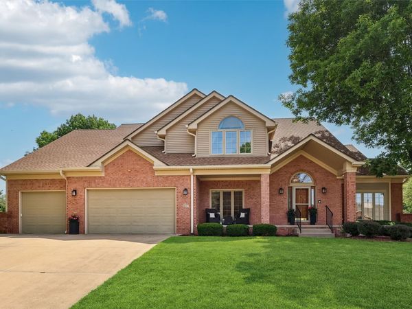 821 58th Street, West Des Moines, IA 50266