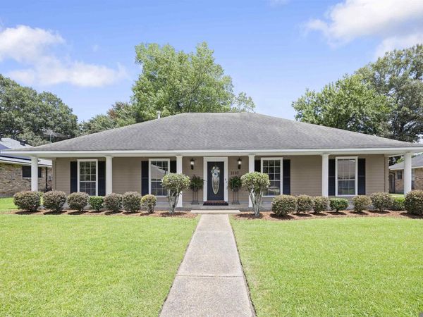 2103 Aspenwood Dr, Baton Rouge, LA 70816