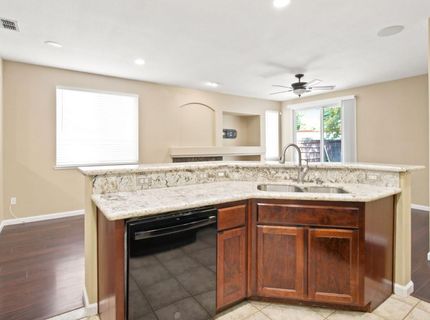 2192 New Hampshire Way, Sacramento, CA 95835 Photo