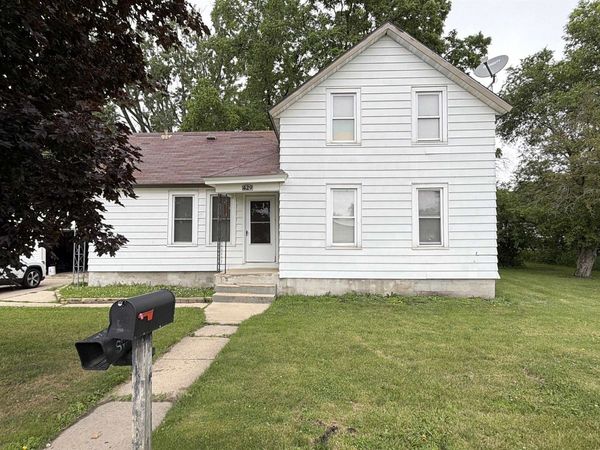 429 E Mullett Street, Portage, WI 53901