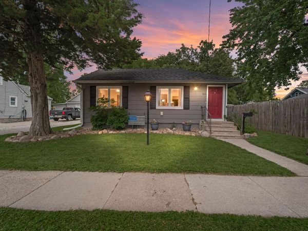 321 M Avenue, Nevada, IA 50201