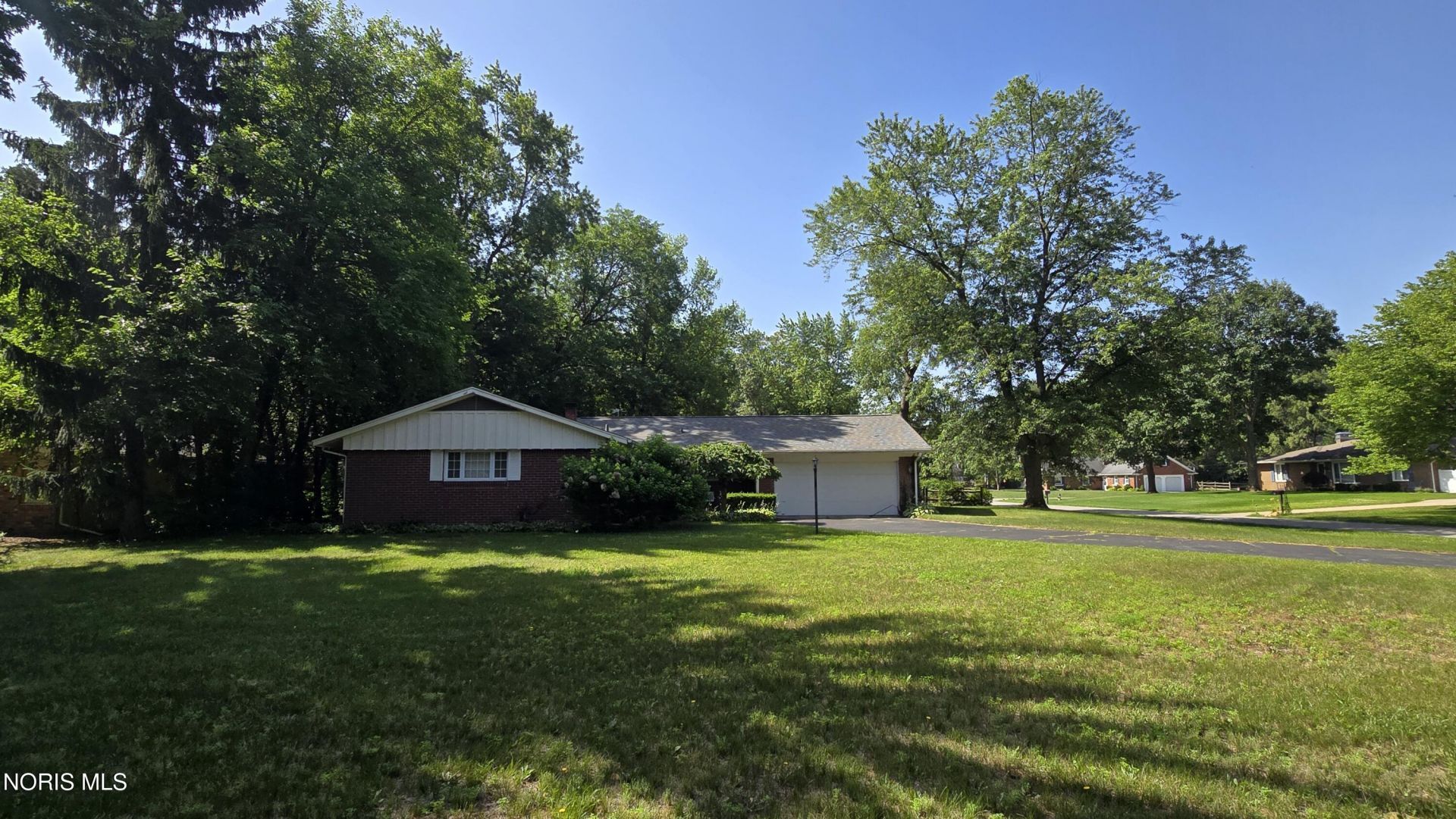 4913 S Arvilla Drive, Toledo, OH 43623 Main Photo
