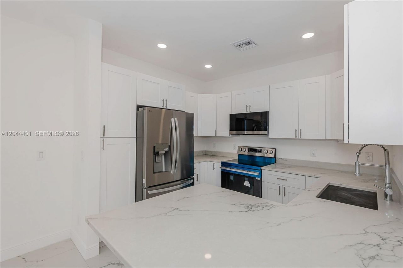 731 SW 6th St , Dania Beach, FL 33004 Photo