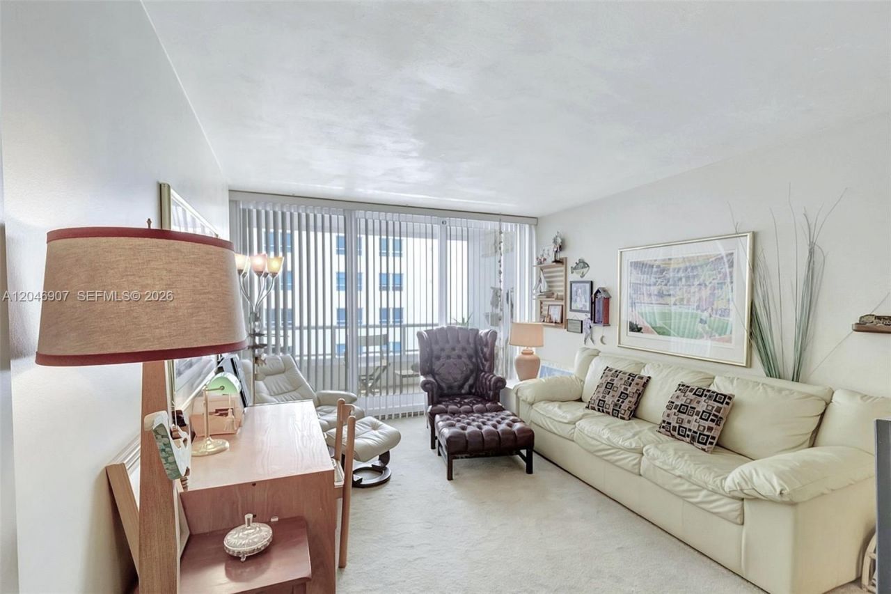 5005 Collins Ave , Unit 1224, Miami Beach, FL 33140 Photo