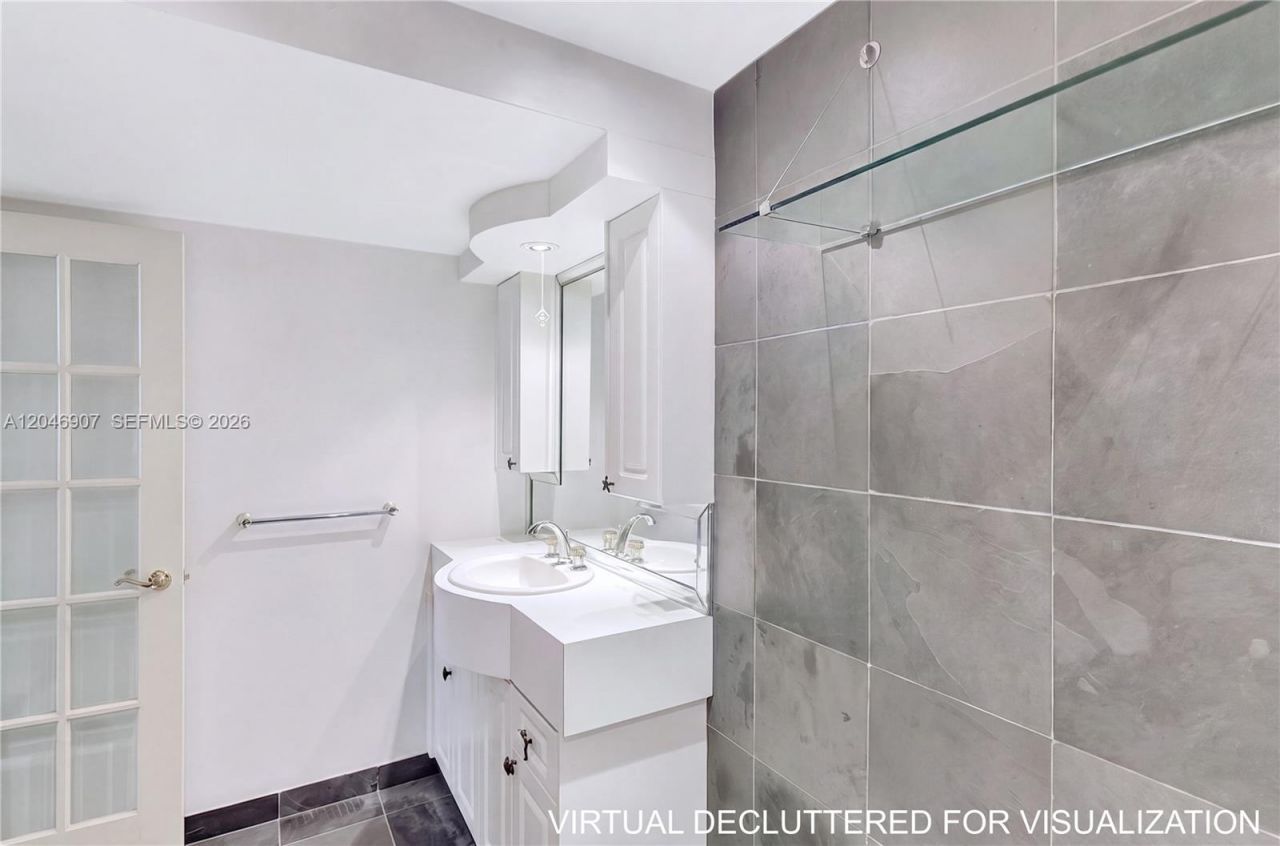 5005 Collins Ave, Unit 1224, Miami Beach, FL 33140 Photo