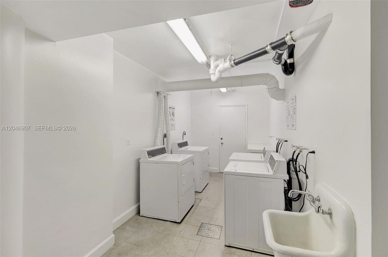 5005 Collins Ave, Unit 1224, Miami Beach, FL 33140 Photo