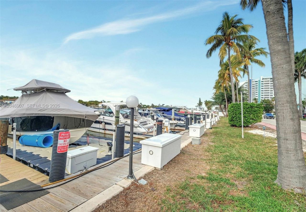 5005 Collins Ave, Unit 1224, Miami Beach, FL 33140 Photo