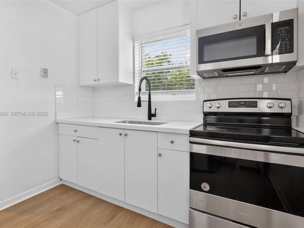 458 SW 9th St , Unit 1, Miami, FL 33130