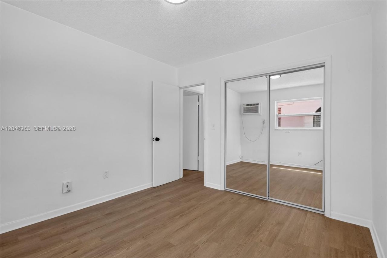 458 SW 9th St, Unit 1, Miami, FL 33130 Photo