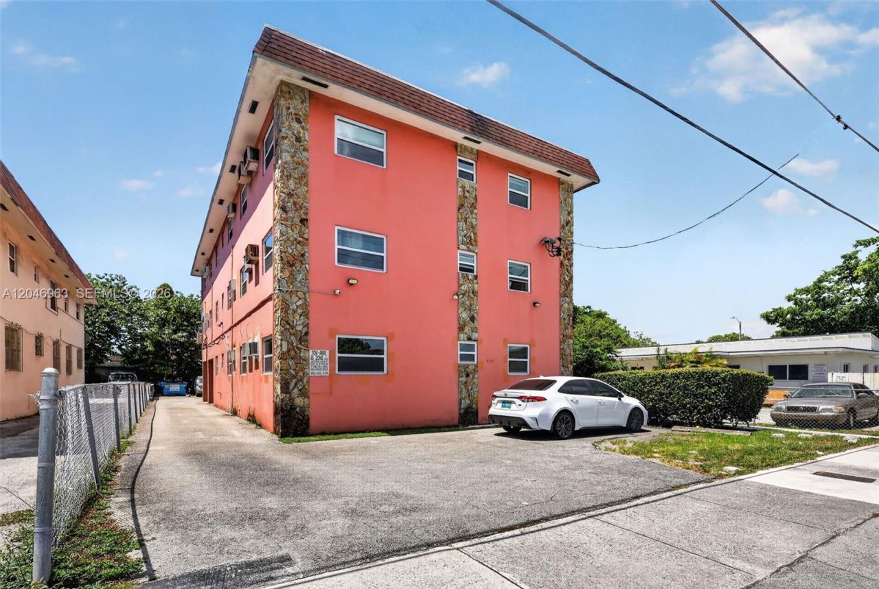 458 SW 9th St, Unit 1, Miami, FL 33130 Photo