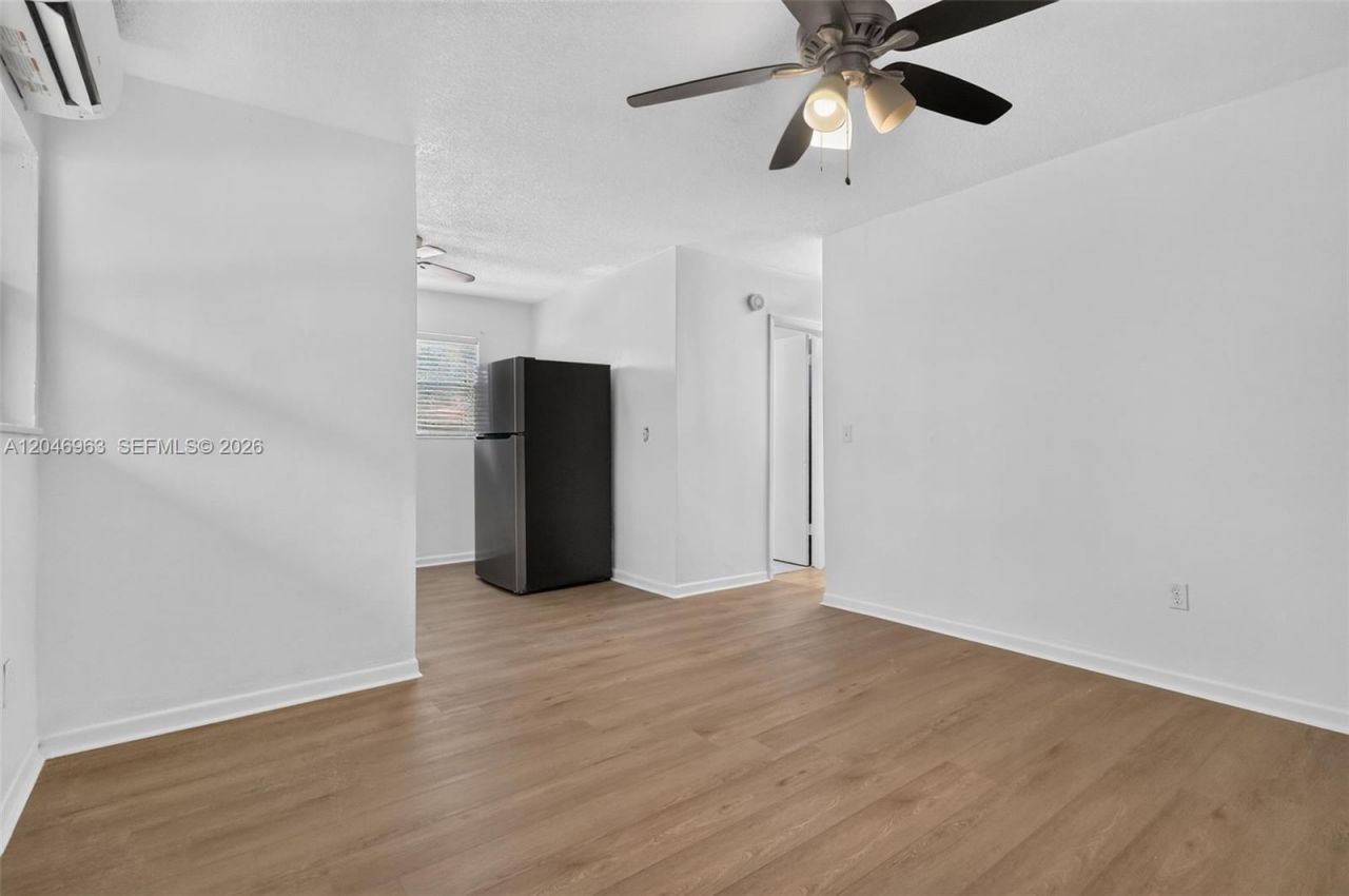 458 SW 9th St, Unit 1, Miami, FL 33130 Photo